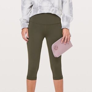 LuLu Lemon Navy Wunder Under Crops